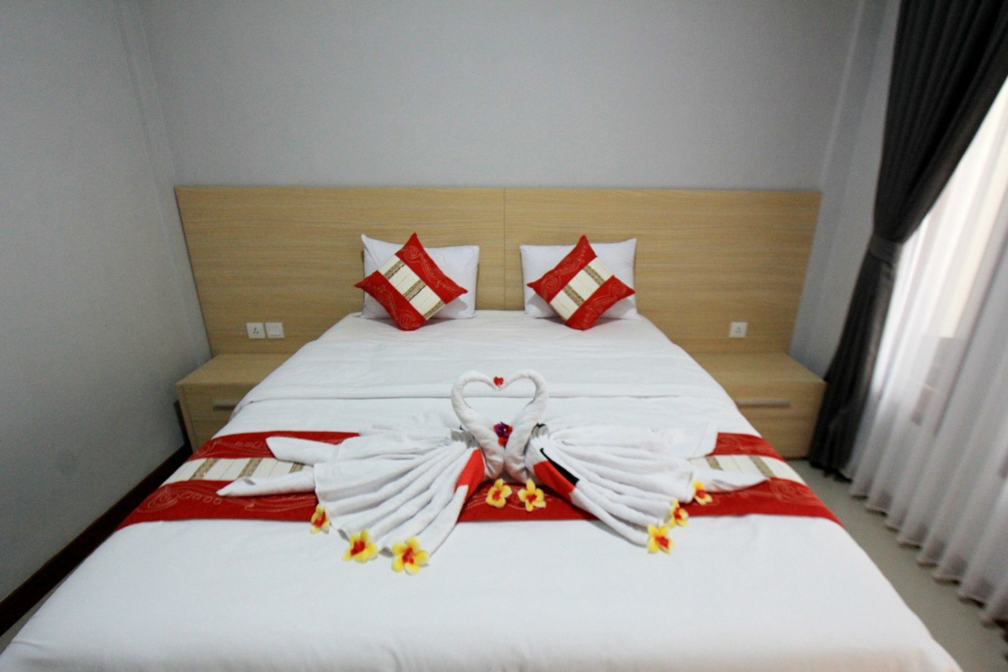 Tom Guest House Легиан Экстерьер фото